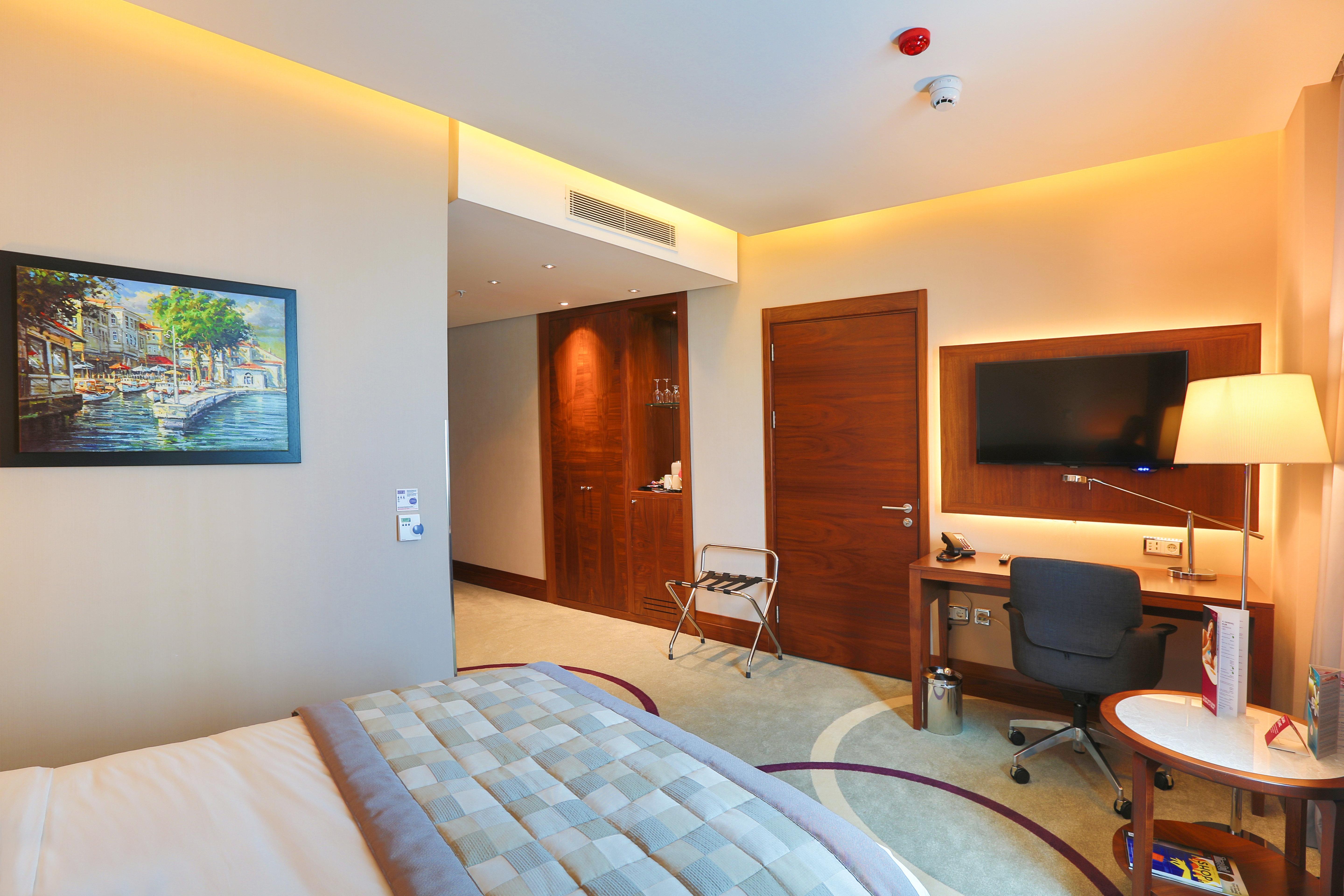 Отель Crowne Plaza Istanbul Oryapark By Ihg Экстерьер фото