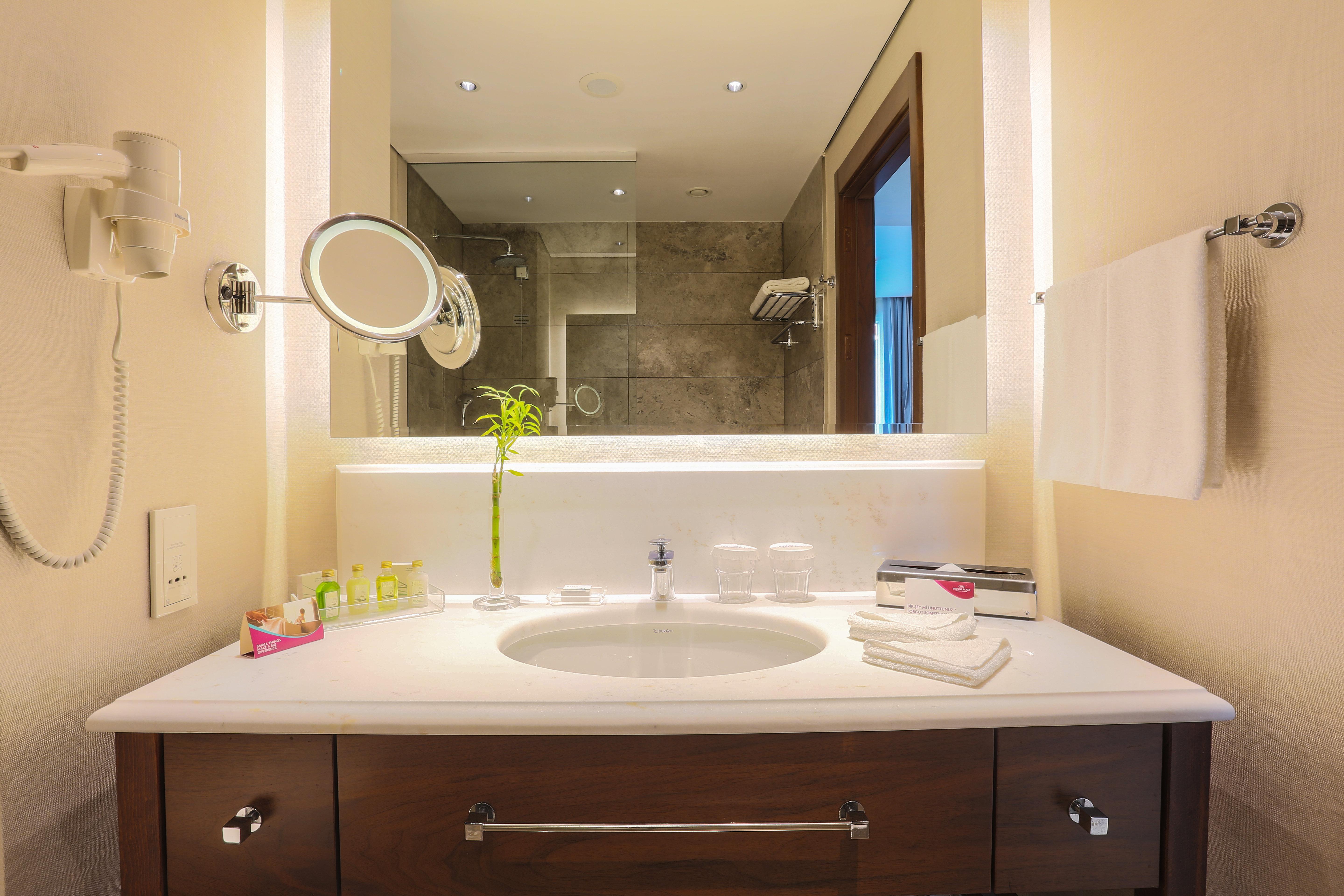 Отель Crowne Plaza Istanbul Oryapark By Ihg Экстерьер фото