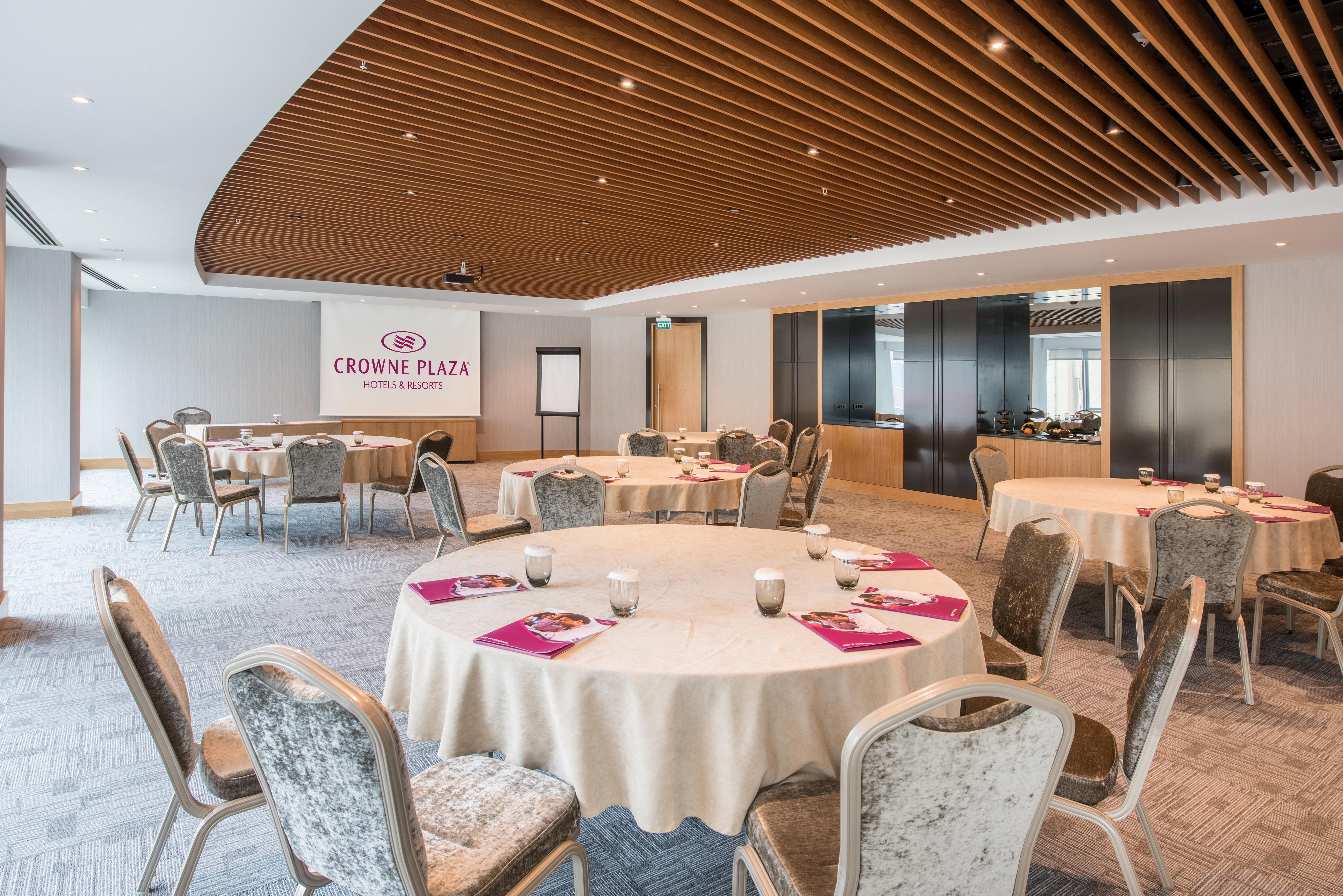 Отель Crowne Plaza Istanbul Oryapark By Ihg Экстерьер фото