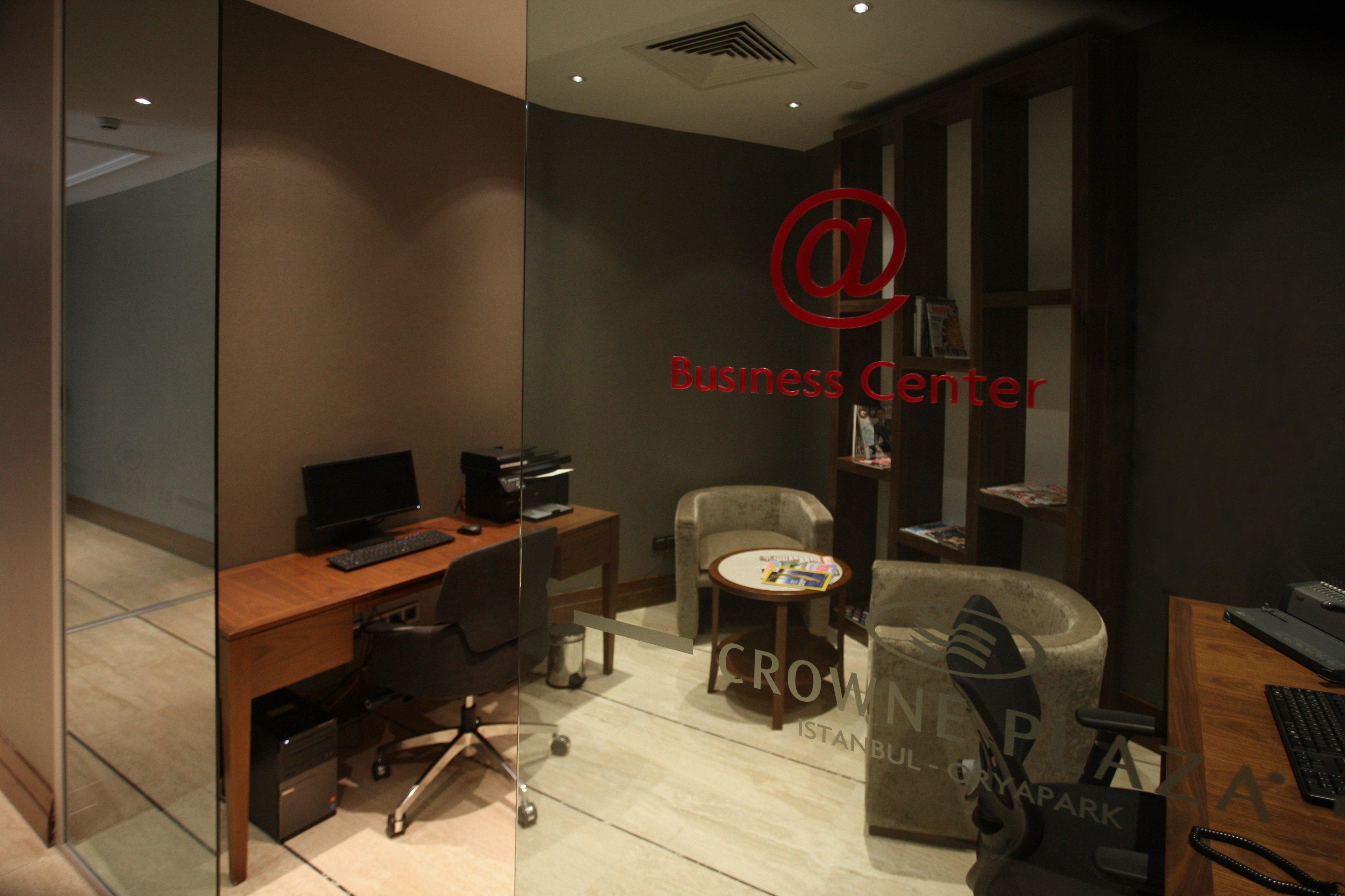 Отель Crowne Plaza Istanbul Oryapark By Ihg Экстерьер фото